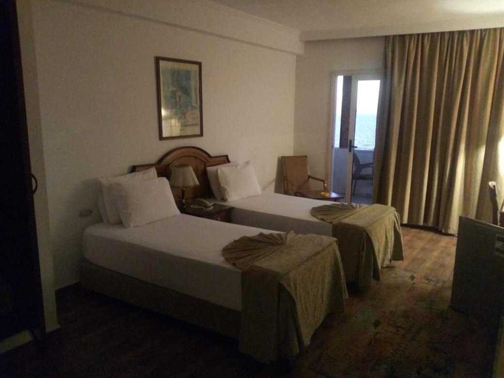 Kaoud Sporting Hotel อเล็กซานเดรีย ภายนอก รูปภาพ